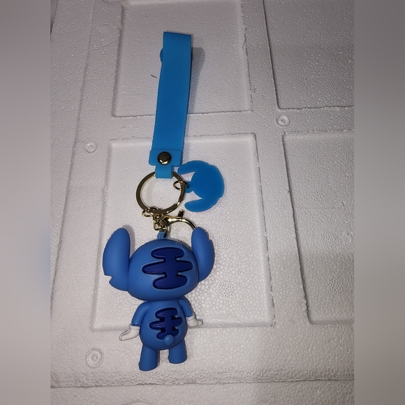Disney's Stitch Key chain - Picture 4 of 4
